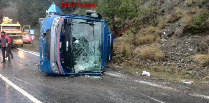 Antalyada Cezaevi Nakil Aracı Devrildi: 11 Yaralı...